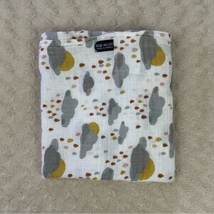 Bebe Au Lait Pure & Simple Rain Clouds Baby Swaddle Blanket Gray White Muslin
